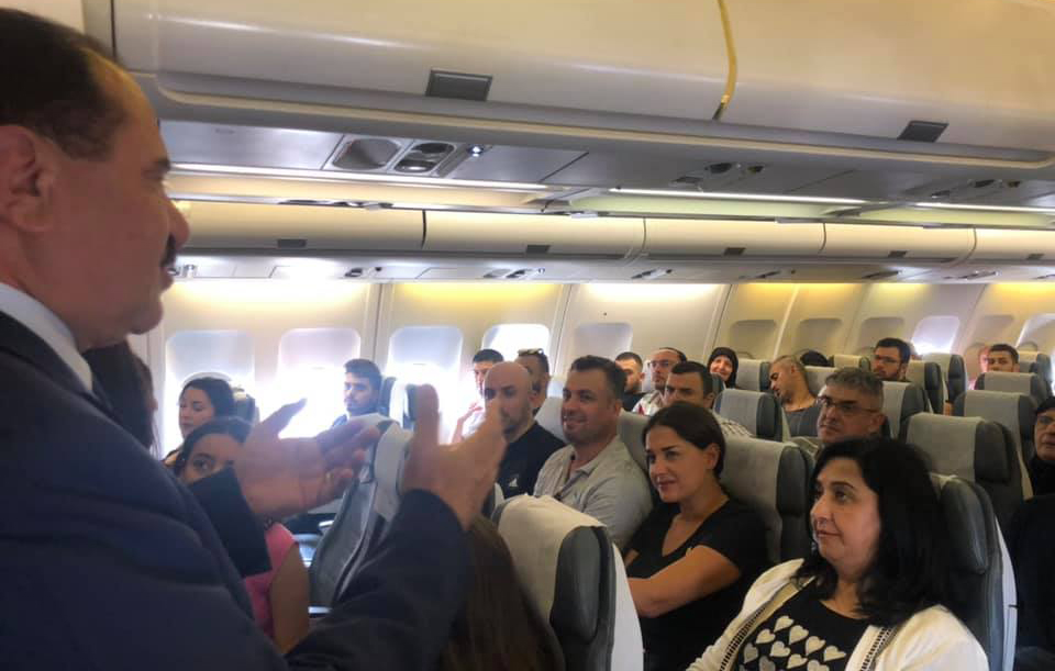 الوزير حمود يتفقد مطار الشهيد باسل الأسد ويشرف على إقلاع الرحلة المغادرة إلى الشارقة
