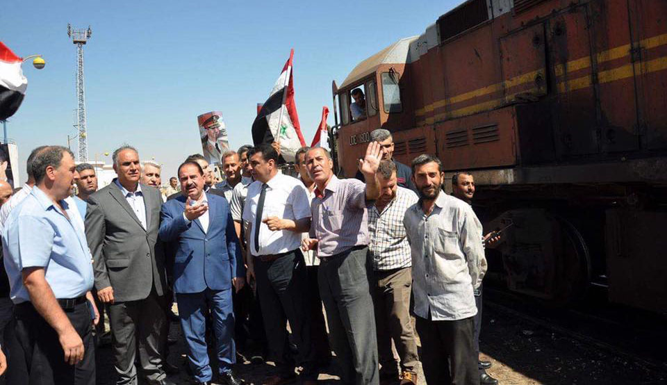 في تحدٍ جديد.. عمال الخطوط الحديدية يعيدون إحياء خط الفيول من مصفاة حمص إلى معمل الإسمنت بطرطوس