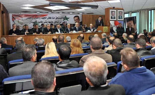 عمال النقل الجوي يطالبون بتحديث أسطول النقل وإصدار قانون خاص بهم