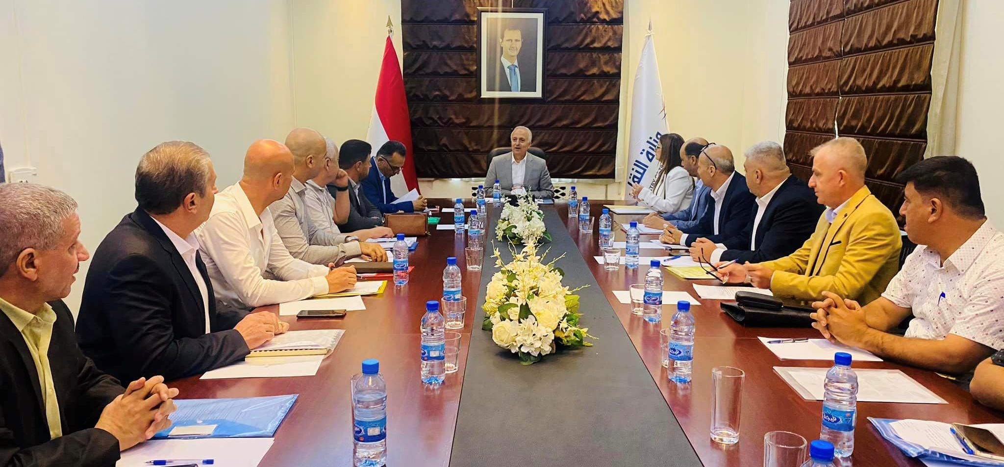 خلال لقائه مديري النقل.. الوزير خزّيم يؤكد على تبسيط الإجراءات وتوحيدها في المحافظات كافة