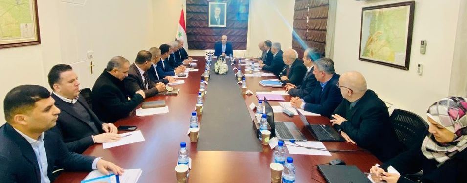 وزير النقل يناقش أولويات العمل خلال اجتماعه مع المدراء العامين للجهات التابعة للوزارة
