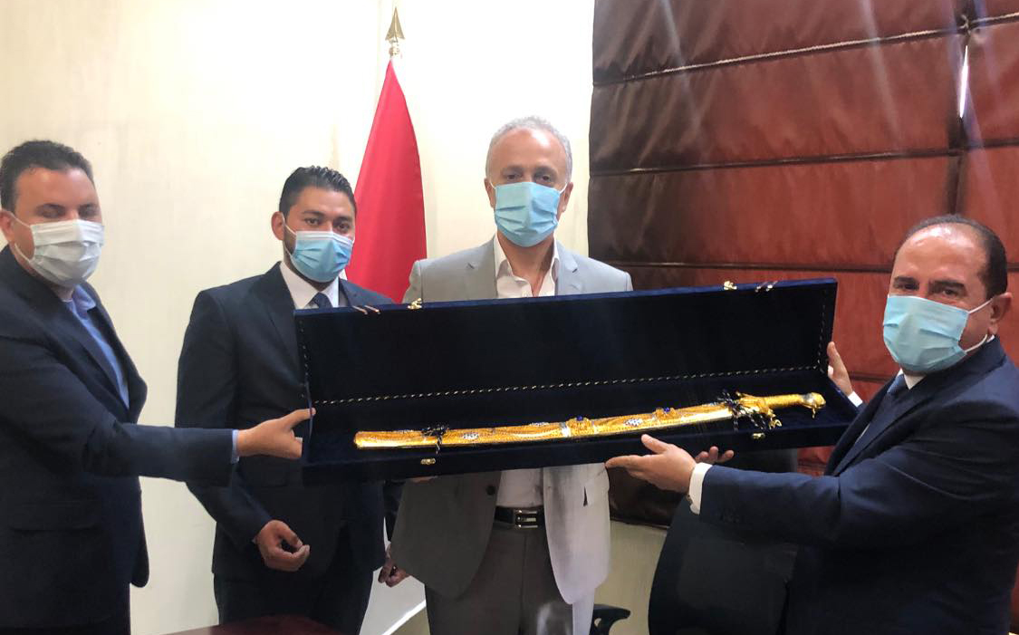 الوزير خزيم يستلم مهامه في وزارة النقل ويؤكد أهمية ترجمة ثقة القيادة إلى إنجاز وتطوير