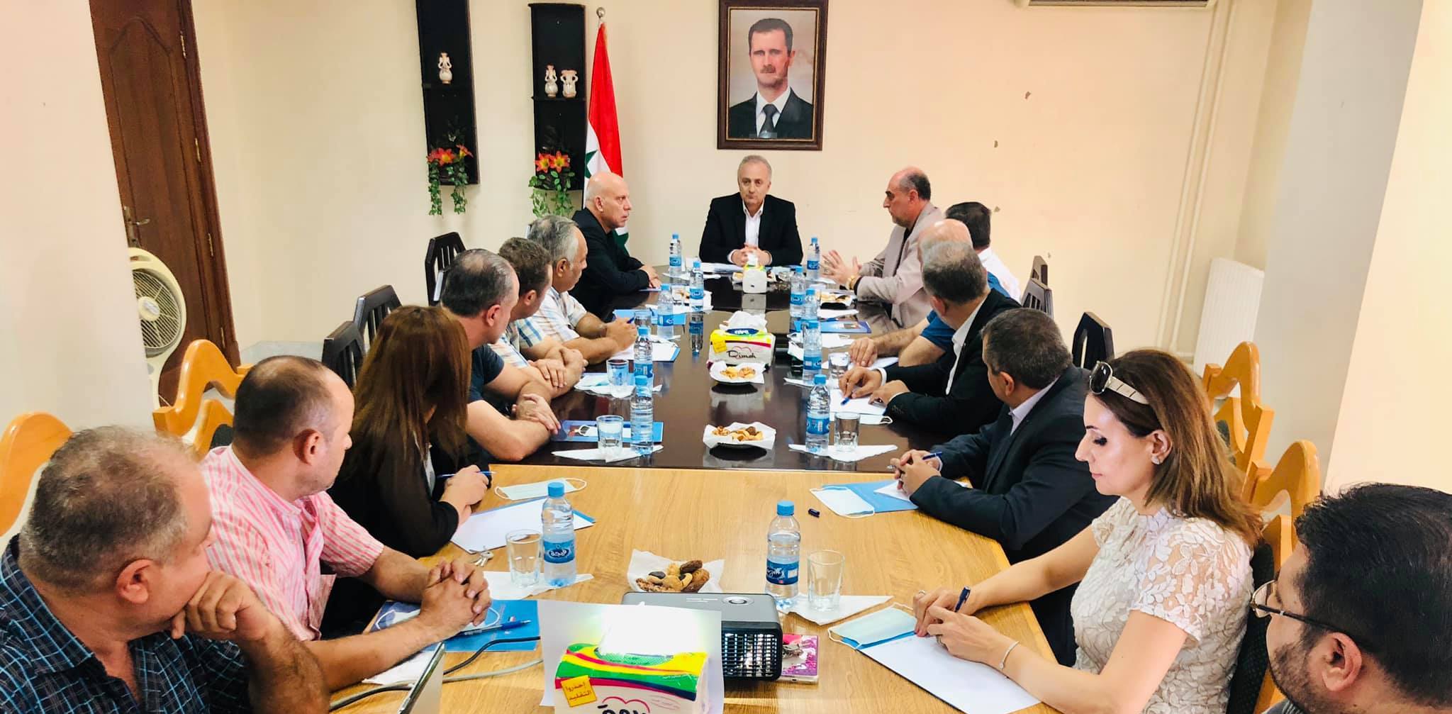 الوزير خزيّم يوجه إدارة التوكيلات الملاحية بأهمية تحديث الخدمات وحماية مصالح الشركات النافلة