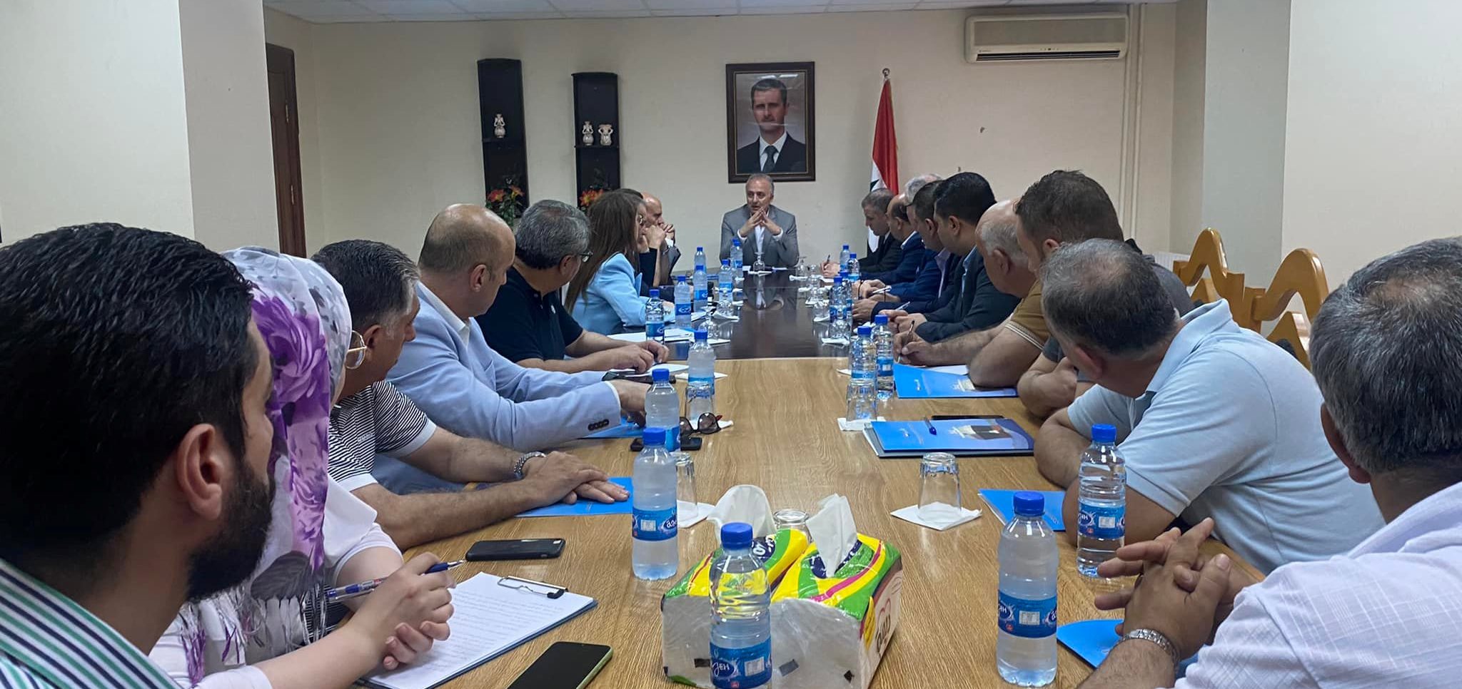الوزير خزيّم يلتقي الأسرة البحرية في مقر الشركة العامة للتوكيلات الملاحية
