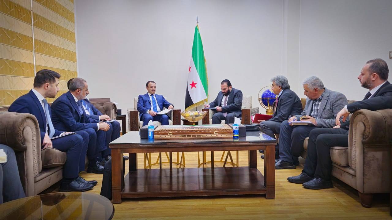 وزير النقل يبحث مع مدير العلاقات الدولية لوزارة النقل التركية سبل التعاون والمشاريع المستقبلية
