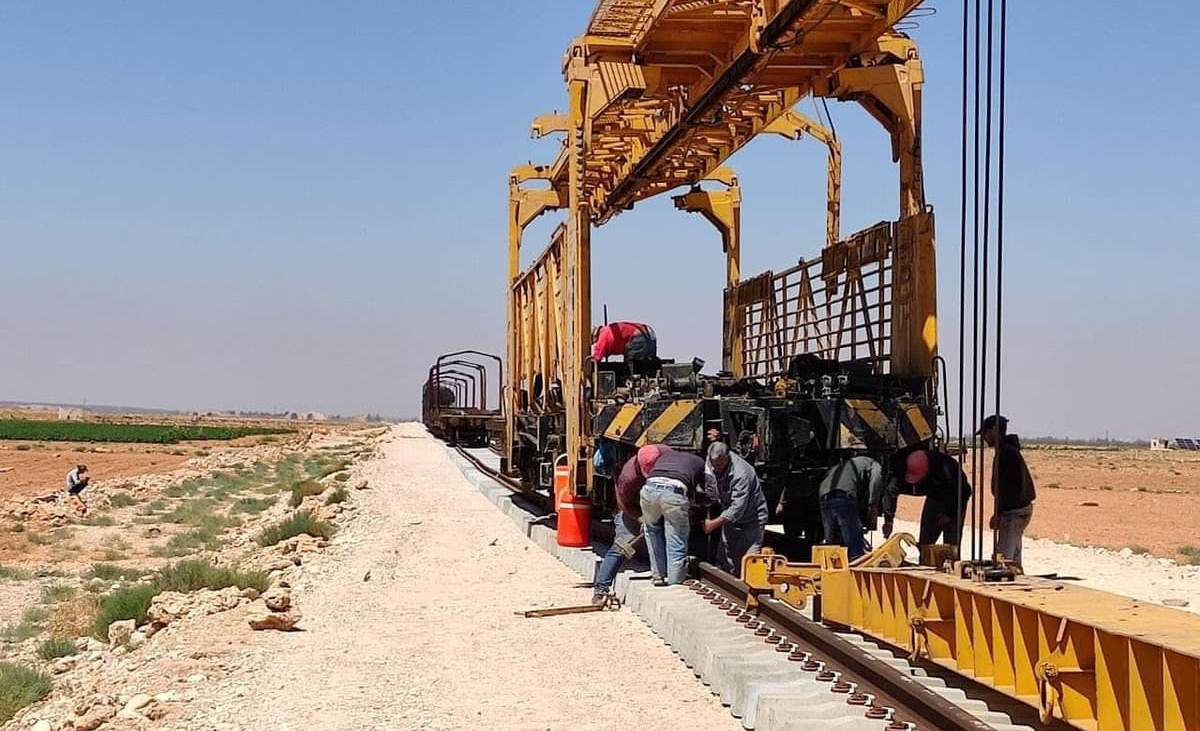 إنشاء الخطوط الحديدية.. تنفيذ الأعمال والمشاريع الإنشائية وفق الأولويات والخطط الموضوعة