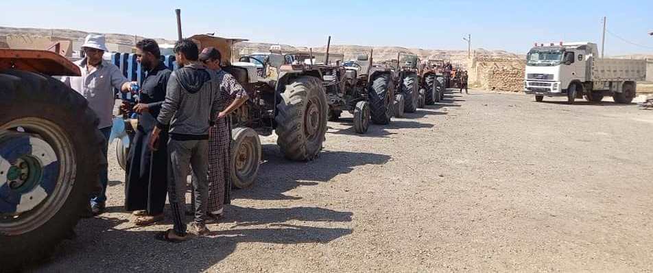 فحص مركبات ريف الرقة المحرر في مناطقهم القريبة من سكنهم