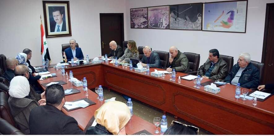 الوزير خزيّم يناقش استراتيجية العمل في مرفأ اللاذقية وكيفية استثمار الموارد الذاتية بالشكل الأمثل