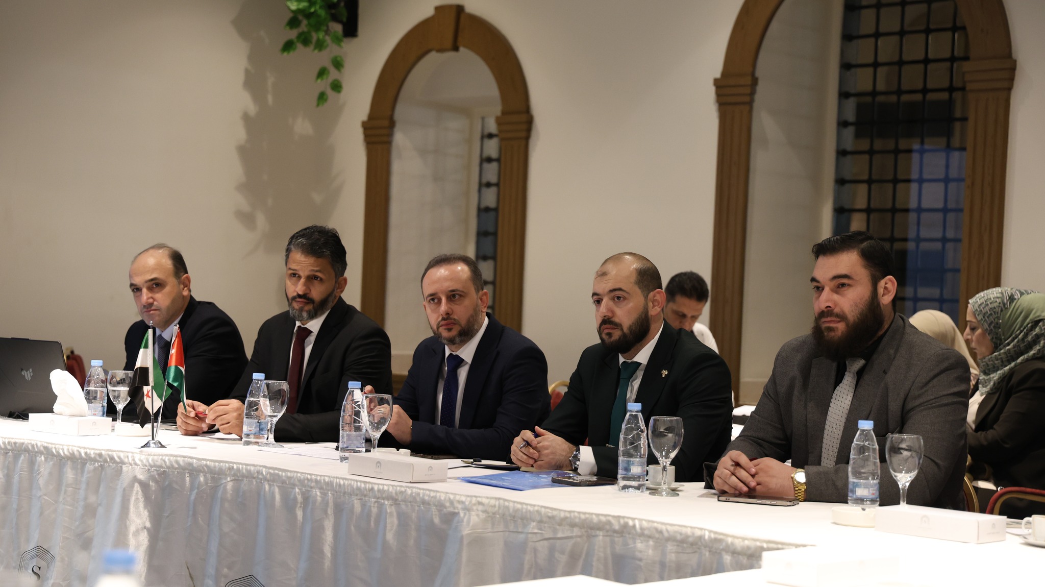 اللجنة السورية الأردنية للنقل البري تبحث تطوير التعاون بين البلدين