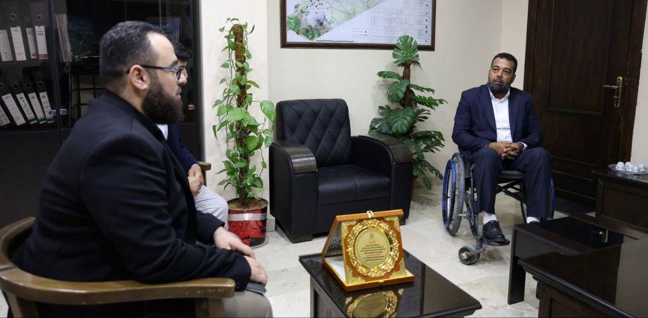 تعاون بين وزارة النقل والمؤسسة العامة للجيولوجيا لتطوير تصدير الفوسفات عبر المعابر البرية